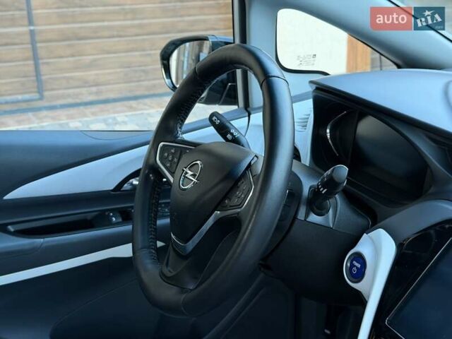 Сірий Опель Ampera-e, об'ємом двигуна 0 л та пробігом 37 тис. км за 17499 $, фото 27 на Automoto.ua