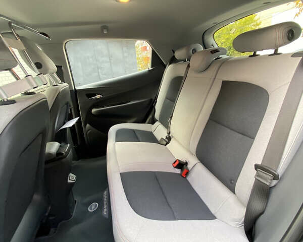 Серый Опель Ampera-e, объемом двигателя 0 л и пробегом 111 тыс. км за 15450 $, фото 30 на Automoto.ua