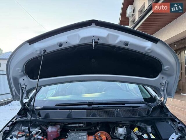 Сірий Опель Ampera-e, об'ємом двигуна 0 л та пробігом 37 тис. км за 17499 $, фото 86 на Automoto.ua