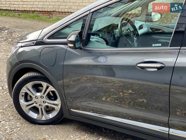 Серый Опель Ampera-e, объемом двигателя 0 л и пробегом 111 тыс. км за 15450 $, фото 62 на Automoto.ua