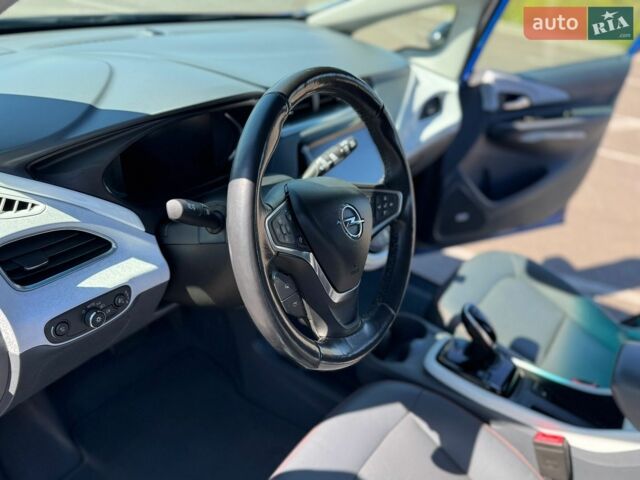 Синий Опель Ampera-e, объемом двигателя 0 л и пробегом 79 тыс. км за 14999 $, фото 24 на Automoto.ua