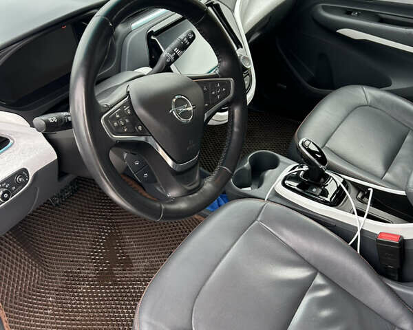 Синий Опель Ampera-e, объемом двигателя 0 л и пробегом 220 тыс. км за 14000 $, фото 16 на Automoto.ua