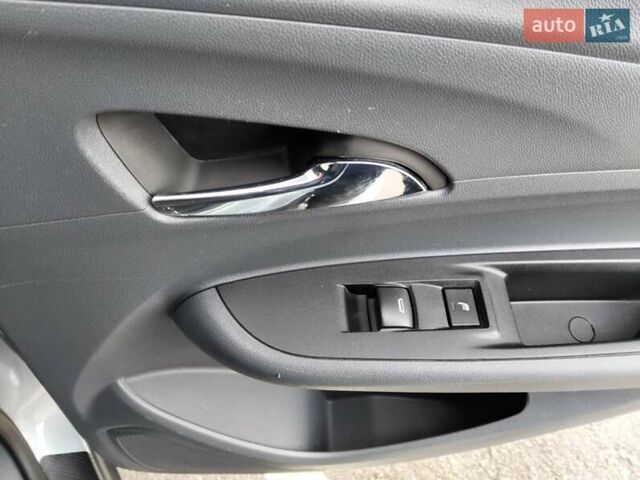 Синий Опель Ampera-e, объемом двигателя 0 л и пробегом 99 тыс. км за 16500 $, фото 18 на Automoto.ua