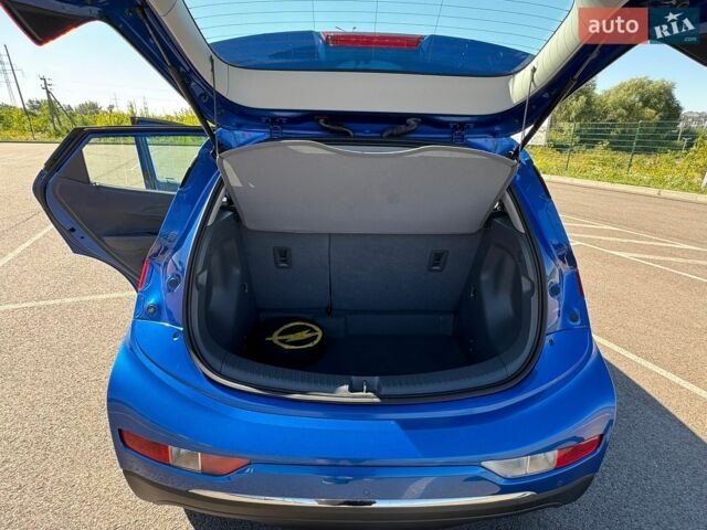 Синий Опель Ampera-e, объемом двигателя 0 л и пробегом 79 тыс. км за 14999 $, фото 12 на Automoto.ua