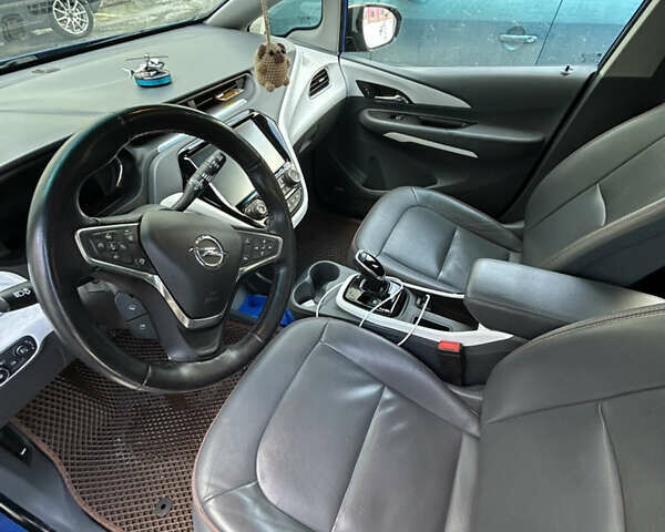 Синий Опель Ampera-e, объемом двигателя 0 л и пробегом 220 тыс. км за 14000 $, фото 10 на Automoto.ua