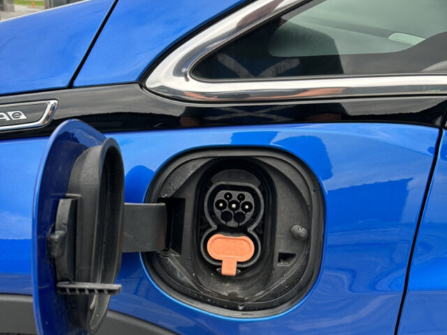 Синий Опель Ampera-e, объемом двигателя 0 л и пробегом 220 тыс. км за 15000 $, фото 13 на Automoto.ua