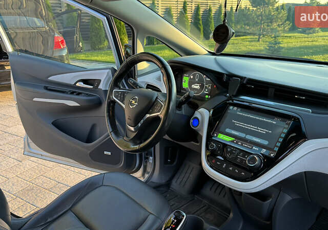 Синий Опель Ampera-e, объемом двигателя 0 л и пробегом 150 тыс. км за 14300 $, фото 19 на Automoto.ua