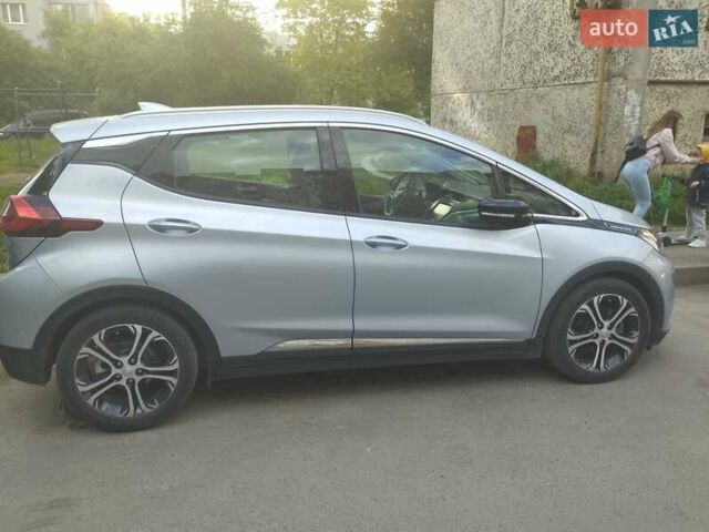 Синий Опель Ampera-e, объемом двигателя 0 л и пробегом 70 тыс. км за 16000 $, фото 2 на Automoto.ua