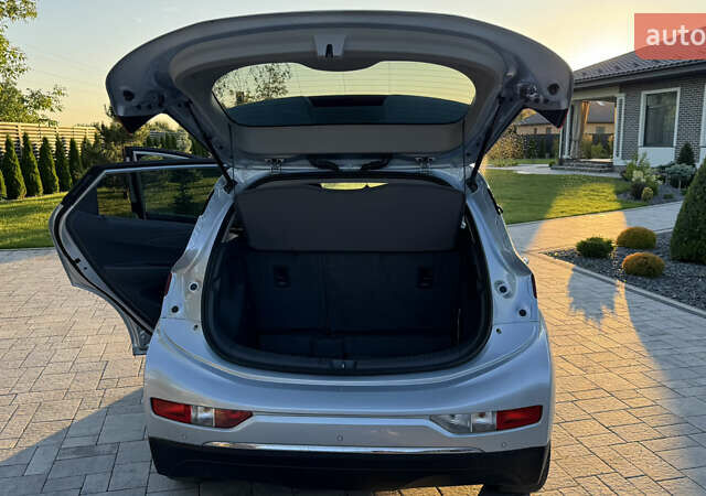 Синий Опель Ampera-e, объемом двигателя 0 л и пробегом 150 тыс. км за 14300 $, фото 14 на Automoto.ua