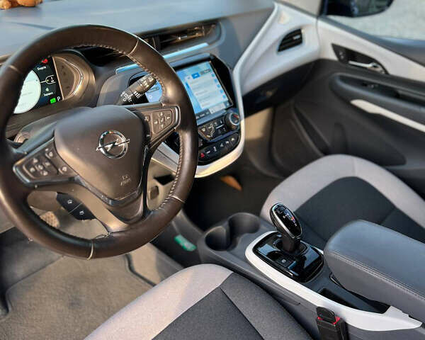 Синий Опель Ampera-e, объемом двигателя 0 л и пробегом 90 тыс. км за 15113 $, фото 13 на Automoto.ua