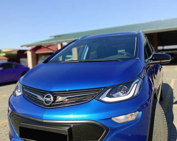 Синий Опель Ampera-e, объемом двигателя 0 л и пробегом 111 тыс. км за 15550 $, фото 4 на Automoto.ua