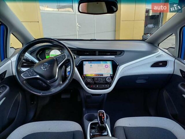 Синий Опель Ampera-e, объемом двигателя 0 л и пробегом 125 тыс. км за 13999 $, фото 17 на Automoto.ua
