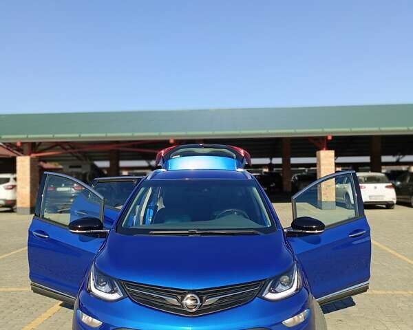 Синий Опель Ampera-e, объемом двигателя 0 л и пробегом 111 тыс. км за 15550 $, фото 2 на Automoto.ua