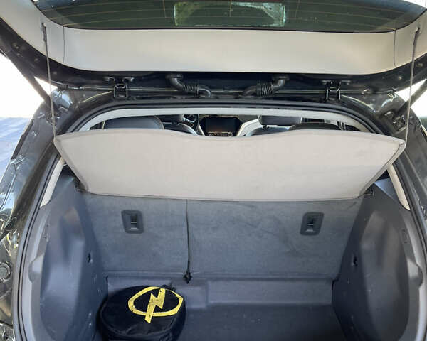 Синий Опель Ampera-e, объемом двигателя 0 л и пробегом 125 тыс. км за 15500 $, фото 8 на Automoto.ua