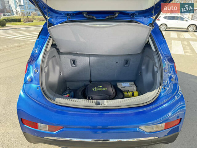 Синий Опель Ampera-e, объемом двигателя 0 л и пробегом 135 тыс. км за 15300 $, фото 42 на Automoto.ua