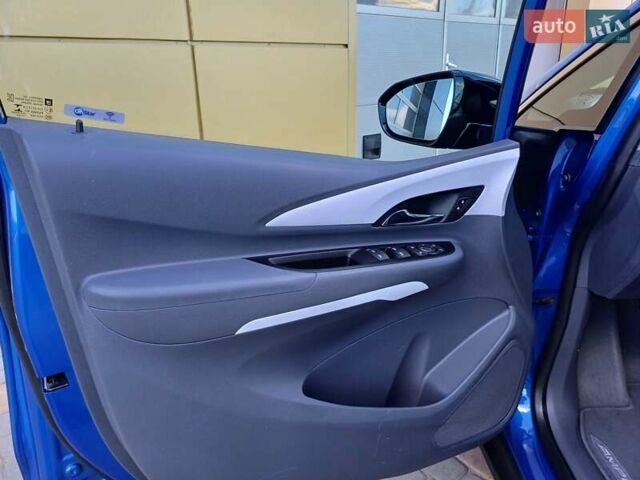 Синий Опель Ampera-e, объемом двигателя 0 л и пробегом 125 тыс. км за 13999 $, фото 24 на Automoto.ua