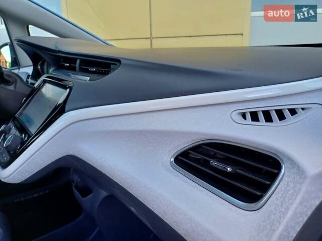 Синий Опель Ampera-e, объемом двигателя 0 л и пробегом 125 тыс. км за 13999 $, фото 7 на Automoto.ua