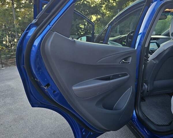 Синий Опель Ampera-e, объемом двигателя 0 л и пробегом 31 тыс. км за 17200 $, фото 11 на Automoto.ua