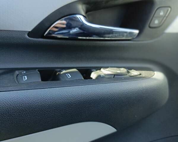 Синий Опель Ampera-e, объемом двигателя 0 л и пробегом 111 тыс. км за 15550 $, фото 23 на Automoto.ua