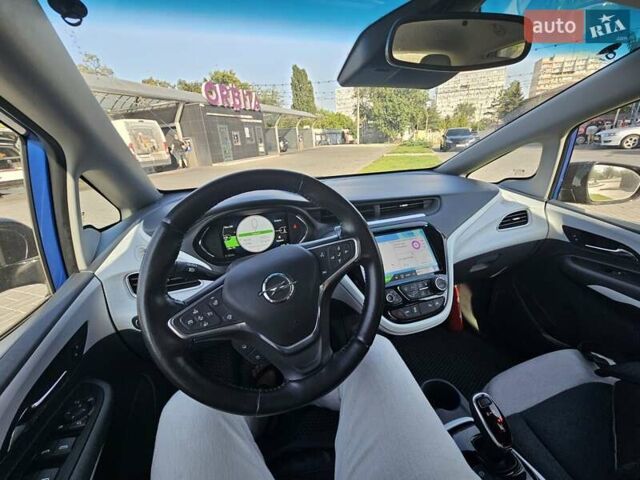 Синий Опель Ampera-e, объемом двигателя 0 л и пробегом 31 тыс. км за 17200 $, фото 5 на Automoto.ua