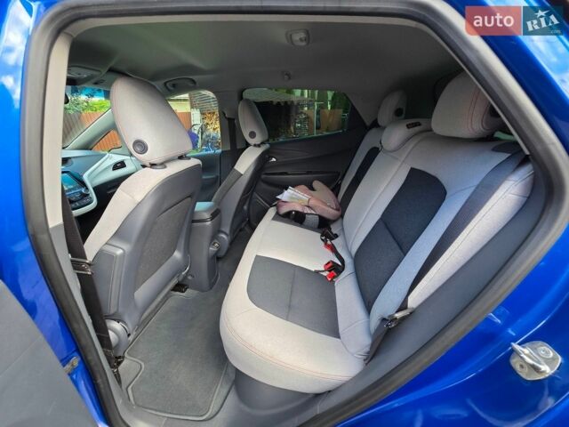 Синий Опель Ampera-e, объемом двигателя 0 л и пробегом 120 тыс. км за 17200 $, фото 30 на Automoto.ua