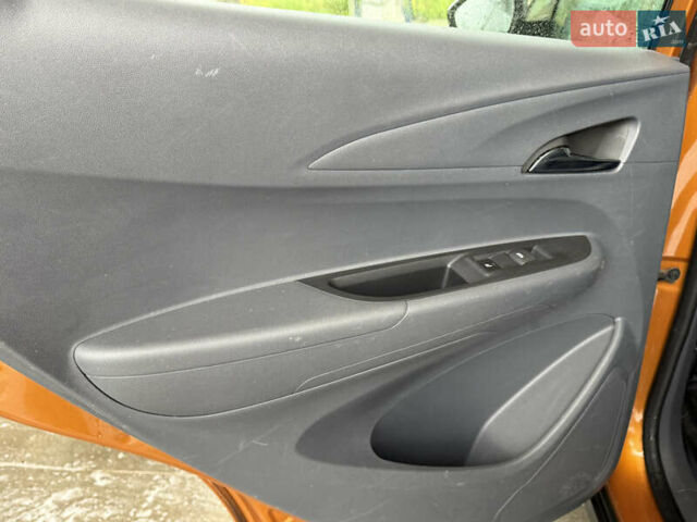 Оранжевый Опель Ampera-e, объемом двигателя 0 л и пробегом 137 тыс. км за 14499 $, фото 50 на Automoto.ua
