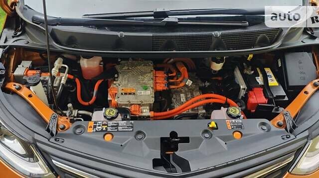 Оранжевый Опель Ampera-e, объемом двигателя 0 л и пробегом 48 тыс. км за 20500 $, фото 31 на Automoto.ua