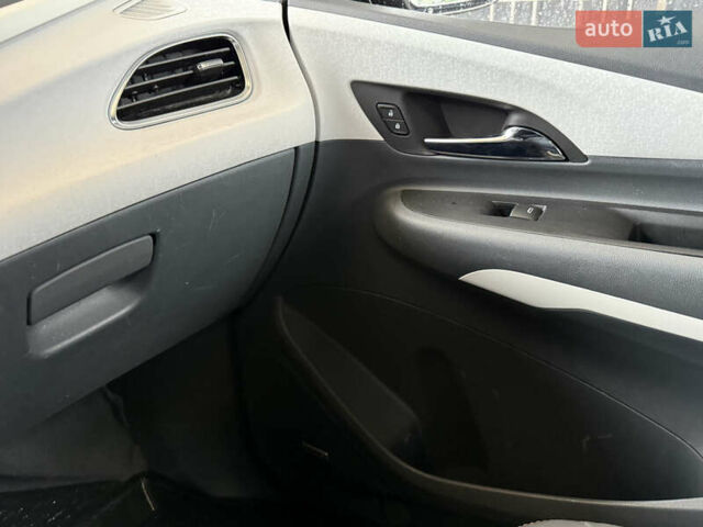 Оранжевый Опель Ampera-e, объемом двигателя 0 л и пробегом 137 тыс. км за 14499 $, фото 41 на Automoto.ua