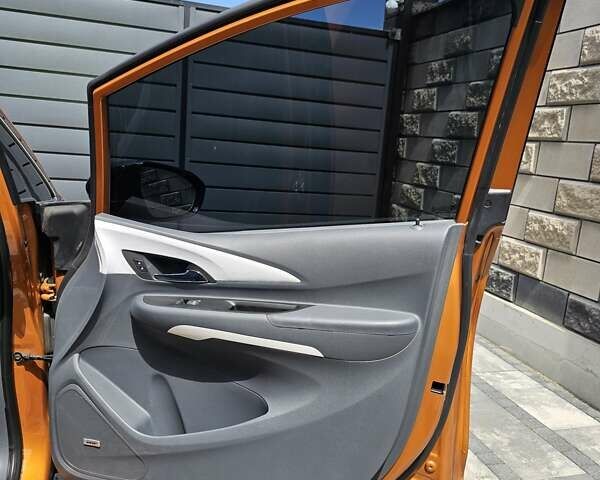 Оранжевый Опель Ampera-e, объемом двигателя 0 л и пробегом 145 тыс. км за 15000 $, фото 38 на Automoto.ua