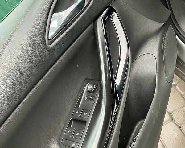 Бежевий Опель Astra Sports Tourer, об'ємом двигуна 1.6 л та пробігом 176 тис. км за 11200 $, фото 8 на Automoto.ua