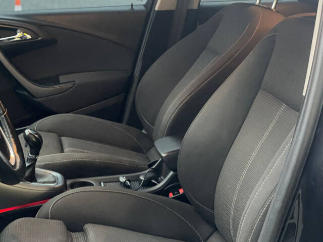 Черный Опель Astra Sports Tourer, объемом двигателя 1.6 л и пробегом 140 тыс. км за 9700 $, фото 7 на Automoto.ua