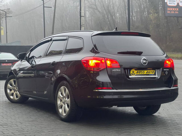 Черный Опель Astra Sports Tourer, объемом двигателя 1.6 л и пробегом 140 тыс. км за 9700 $, фото 3 на Automoto.ua