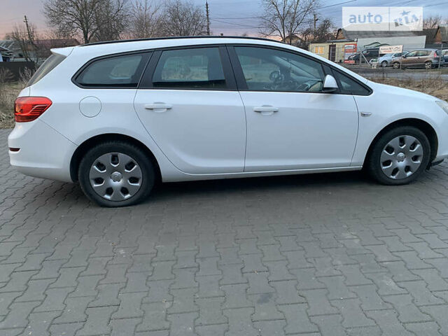 Опель Astra Sports Tourer, объемом двигателя 1.7 л и пробегом 214 тыс. км за 7700 $, фото 6 на Automoto.ua