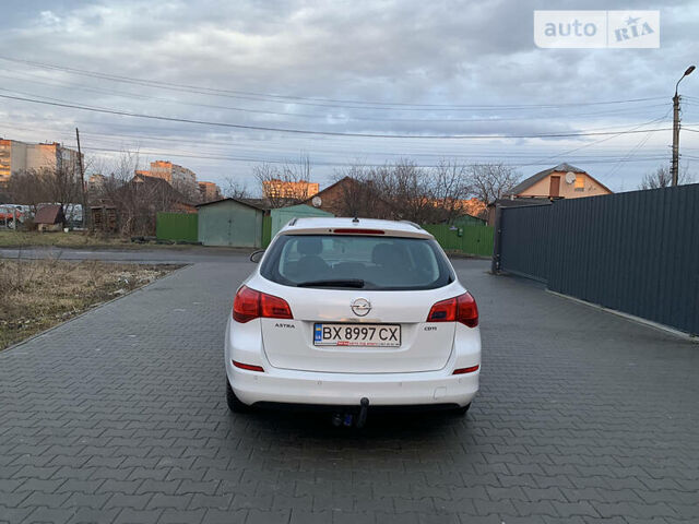 Опель Astra Sports Tourer, объемом двигателя 1.7 л и пробегом 214 тыс. км за 7700 $, фото 4 на Automoto.ua