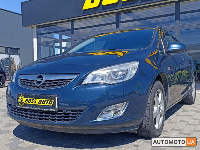 Синий Опель Astra Sports Tourer, объемом двигателя 1.7 л и пробегом 222 тыс. км за 7300 $, фото 2 на Automoto.ua