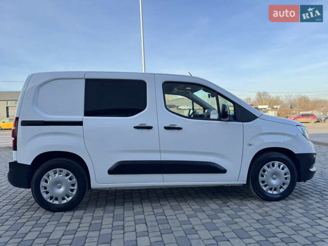 Белый Опель Combo-e, объемом двигателя 0 л и пробегом 51 тыс. км за 15350 $, фото 10 на Automoto.ua