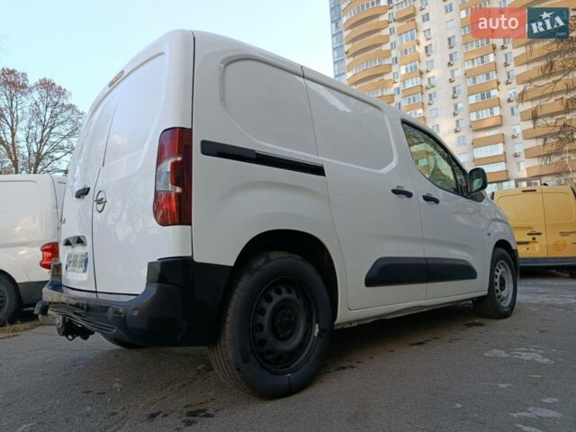 Білий Опель Combo-e, об'ємом двигуна 0 л та пробігом 56 тис. км за 18900 $, фото 19 на Automoto.ua