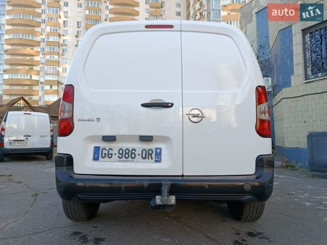 Белый Опель Combo-e, объемом двигателя 0 л и пробегом 56 тыс. км за 18900 $, фото 17 на Automoto.ua
