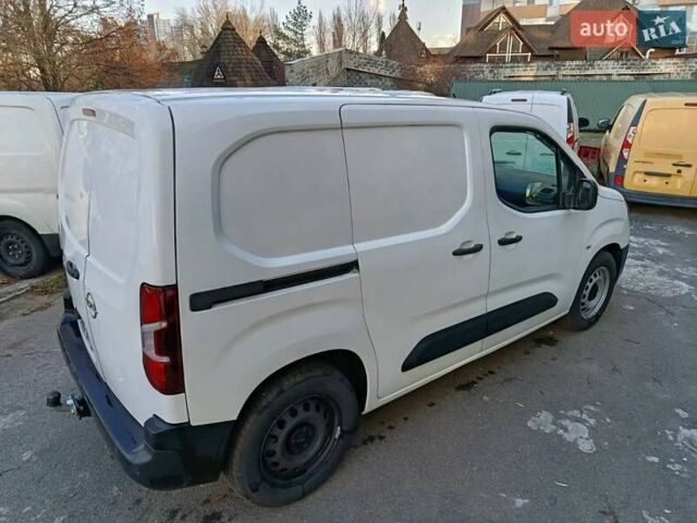 Белый Опель Combo-e, объемом двигателя 0 л и пробегом 56 тыс. км за 18900 $, фото 21 на Automoto.ua