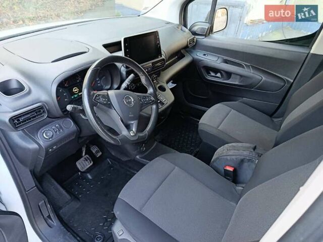 Белый Опель Combo-e, объемом двигателя 0 л и пробегом 56 тыс. км за 18900 $, фото 14 на Automoto.ua