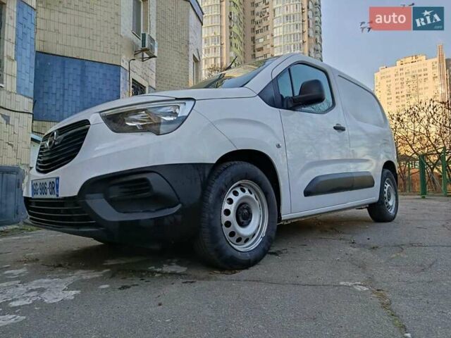 Белый Опель Combo-e, объемом двигателя 0 л и пробегом 56 тыс. км за 18900 $, фото 27 на Automoto.ua
