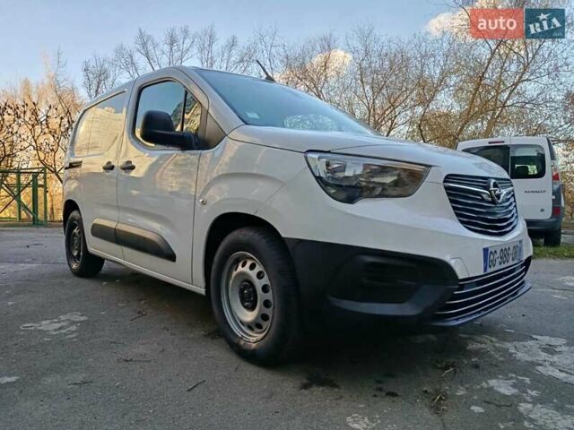 Белый Опель Combo-e, объемом двигателя 0 л и пробегом 56 тыс. км за 18900 $, фото 24 на Automoto.ua