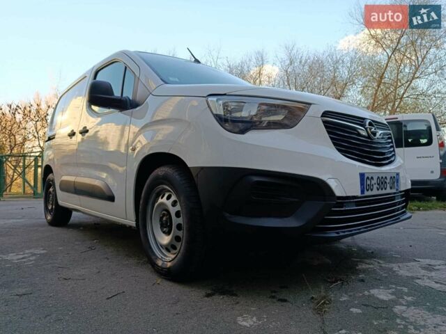Белый Опель Combo-e, объемом двигателя 0 л и пробегом 56 тыс. км за 18900 $, фото 24 на Automoto.ua