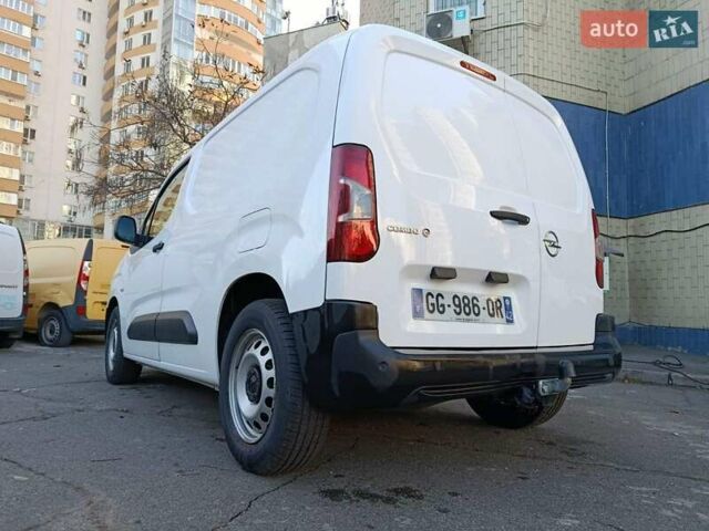 Белый Опель Combo-e, объемом двигателя 0 л и пробегом 56 тыс. км за 18900 $, фото 16 на Automoto.ua