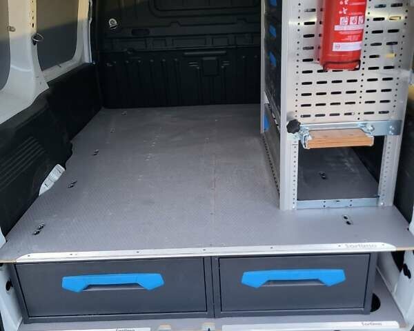 Белый Опель Combo-e, объемом двигателя 1.5 л и пробегом 167 тыс. км за 9340 $, фото 10 на Automoto.ua