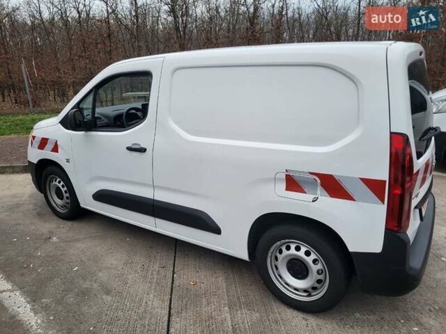 Белый Опель Combo-e, объемом двигателя 1.5 л и пробегом 167 тыс. км за 9340 $, фото 2 на Automoto.ua