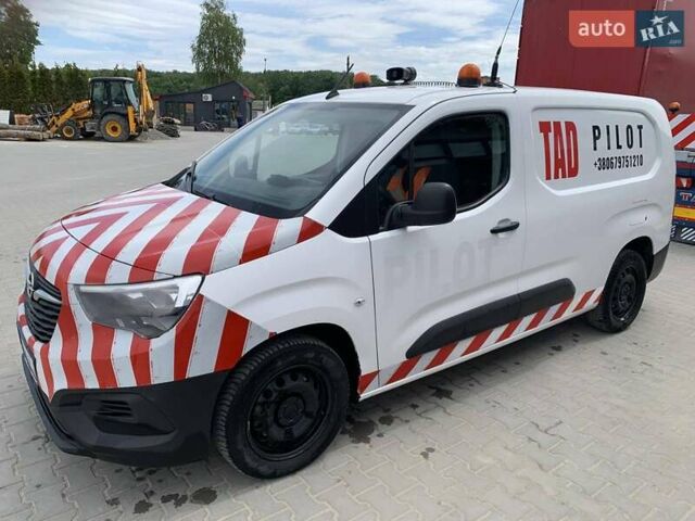 Белый Опель Combo-e, объемом двигателя 1.56 л и пробегом 310 тыс. км за 12500 $, фото 1 на Automoto.ua