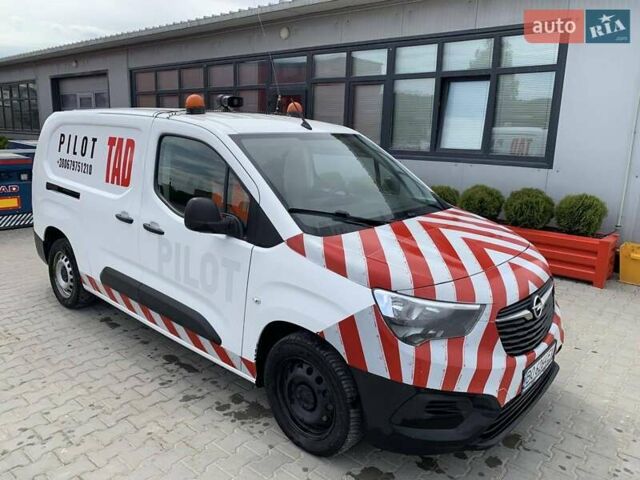 Белый Опель Combo-e, объемом двигателя 1.56 л и пробегом 310 тыс. км за 12500 $, фото 2 на Automoto.ua