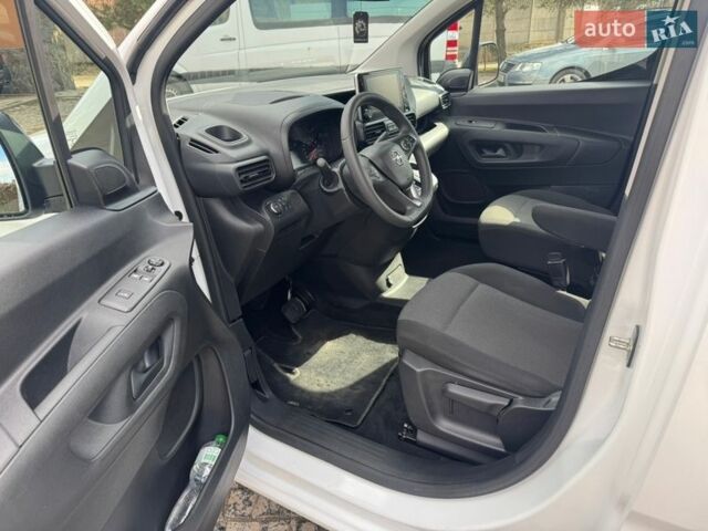 Білий Опель Combo-e, об'ємом двигуна 0 л та пробігом 20 тис. км за 17900 $, фото 8 на Automoto.ua