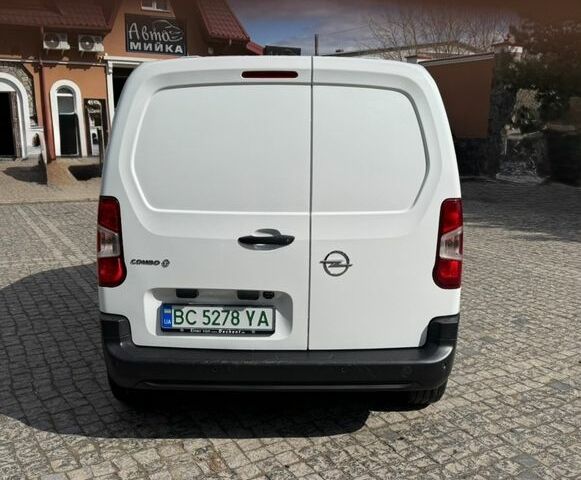Білий Опель Combo-e, об'ємом двигуна 0 л та пробігом 20 тис. км за 17900 $, фото 6 на Automoto.ua